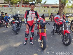 Veda di Luar Sirkuit Ternyata Dilarang Ayah Motoran Sendiri-Wajib Diantar