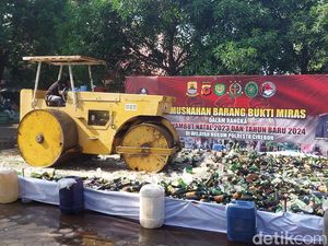 Jelang Nataru, Polisi Lenyapkan 7 Ribu Liter Ciu di Cirebon Jelang Nataru, Polisi Lenyapkan 7 Ribu Liter Ciu di Cirebon