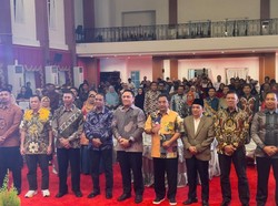 2 OPD Pemprov Sulsel Raih Anugerah Kategori Informatif dari Komisi Informasi