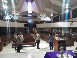 Polisi Sisir 26 Gereja di Kebayoran Lama Pastikan Keamanan Saat Natal