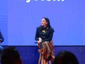 Putri Tanjung Berkomitmen Dorong Pertumbuhan Pengusaha Perempuan Putri Tanjung Berkomitmen Dorong Pertumbuhan Pengusaha Perempuan