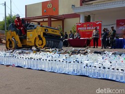 5.400 Botol Miras dan Knalpot Brong Dimusnahkan Jelang Natal dan Tahun Baru