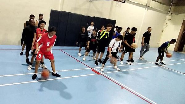 Agar Sehat, Penghuni Panti Asuhan Pondok Kasih Agape Bermain Basket