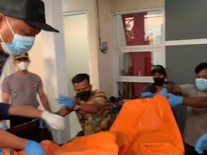 Cerita Anak ASN Ponorogo Tunggui Ibunya yang 3 Hari Telah Meninggal di Rumah Cerita Anak ASN Ponorogo Tunggui Ibunya yang 3 Hari Telah Meninggal di Rumah
