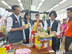 BPOM Cek Produk Olahan-Kemasan Jelang Nataru, Parsel Besar Dibongkar