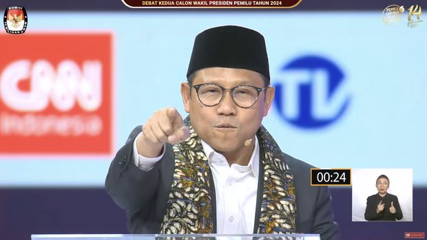 Calon wakil presiden (Cawapres) Muhaimin Iskandar alias Cak Imin nomor urut 1, saat menyampaikan visi dan misi dalam debat kedua yang digelar di Jakarta Convention Center (JCC) pada Jumat (22/12/2023). (Tangkapan layar Youtube KPU RI)
