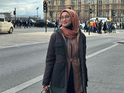 Tangis Desy Ratnasari Kenang Ibunda, Pengingat Sebagai Perempuan Karier