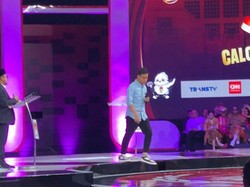 Gibran Maju dari Podium Saat Jawab soal Pilih Infrastruktur atau SDM