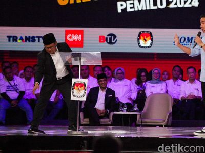 Gibran Vs Imin soal Tips Bangun Solo, Mic Cak Imin Jatuh