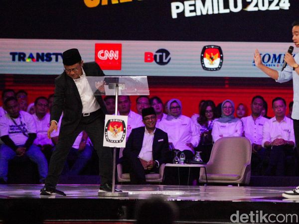 Gibran Vs Imin soal Tips Bangun Solo, Mic Cak Imin Jatuh