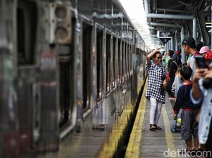 Tiket Kereta Laris Manis saat Nataru, Ini Rute Paling Dicari