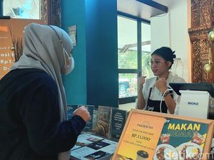 Foto: Tempat Nongkrong yang Ordernya Pakai Bahasa Isyarat di Jaksel