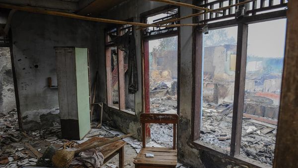 Kampung Terdampak Bendungan Karian Dibakar dan Dirobohkan