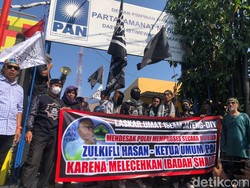 Kelakar Zulhas soal Tahiyat Berujung Kantor PAN DIY Digeruduk Massa