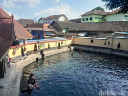 Buka 24 Jam, Nikmatnya Berendam di Umbul Sungsang Boyolali