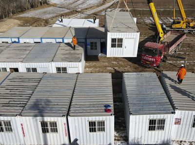 China Sulap Kontainer Jadi Rumah Sementara Korban Gempa