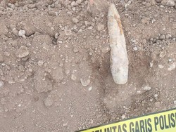 Ada Mortir Nongol Saat Pekerja Bangunan Gali Tanah di Semarang