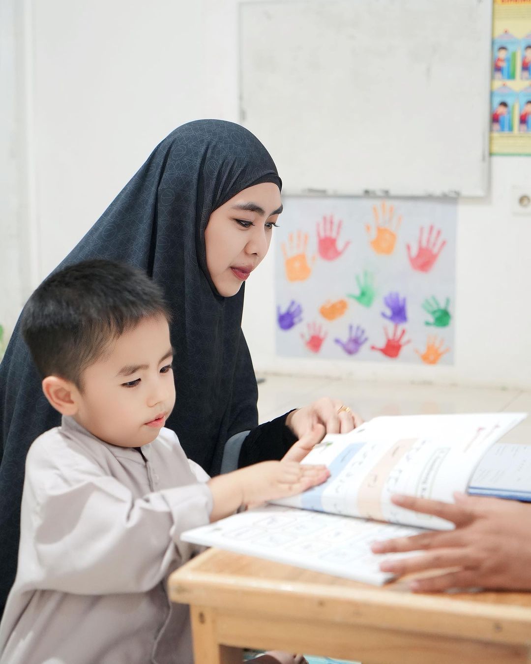 Potret Sulaiman Anak Oki Setiana Dewi