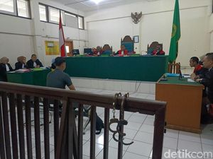 Sidang Minyak Ilegal, Hakim Sindir Saksi Polisi: Sesekali Tangkap Bosnya!