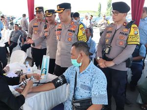 Jelang Natal, Sopir Angkutan Umum di Bandara Soetta Dites Kesehatan Jelang Natal, Sopir Angkutan Umum di Bandara Soetta Dites Kesehatan