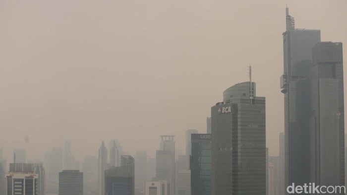 Sekelumit Kisah Polusi Udara yang Singgah di Jakarta Tahun 2023 Pertengahan tahun 2023, sejumlah kota di Indonesia dilanda polusi udara, tergolong Jakarta. Polusi udara di Jakarta bahkan menyebabkan meningkatnya kasus ISPA.