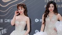 Momen Viral Aktris China Jatuh di Red Carpet Sampai Mimisan, Tetap Pose Cantik