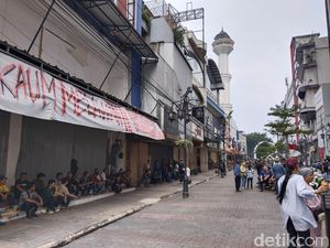 Kena Siram Minyak Panas Saat Kerusuhan di Dalem Kaum, Begini Kondisi 2 Satpol PP Kena Siram Minyak Panas Saat Kerusuhan di Dalem Kaum, Begini Kondisi 2 Satpol PP