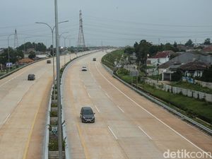 Suasana Tol Pamulang-Cinere yang Dibuka Gratis Hari Ini Suasana Tol Pamulang-Cinere yang Dibuka Gratis Hari Ini