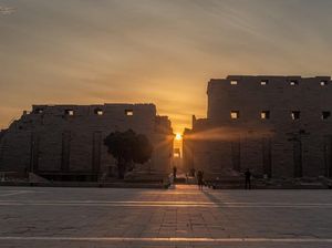 Potret Fenomena Solstis di Kuil Karnak Luxor Mesir