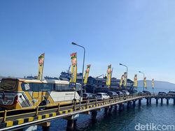 Potret Kepadatan Kendaraan di Pelabuhan Ketapang Banyuwangi