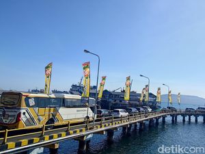 Hindari Penumpukan Wisatawan ke Bali, Pelabuhan Ketapang Operasikan 33 Kapal Hindari Penumpukan Wisatawan ke Bali, Pelabuhan Ketapang Operasikan 33 Kapal