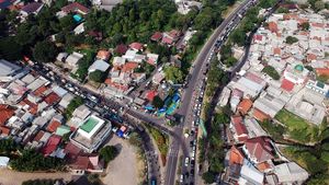 Penampakan dari Udara Kemacetan di Jalur Puncak Pagi Ini