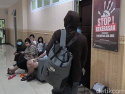 Seteru ASN Gresik Lapor Polisi gegara Dilempar Botol Teman Sekantor