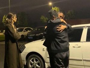 Tangkap Basah Istri Selingkuh, Pria Ini Malah Peluk Selingkuhannya