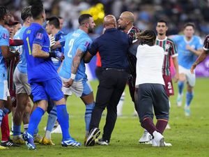 Sebab Ribut-ribut Walker-Melo di Final Piala Dunia Antarklub! Sebab Ribut-ribut Walker-Melo di Final Piala Dunia Antarklub!