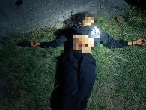 Mayat Perempuan Penuh Luka di Jalan Gua Jegles Diduga Korban Pembunuhan Mayat Perempuan Penuh Luka di Jalan Gua Jegles Diduga Korban Pembunuhan