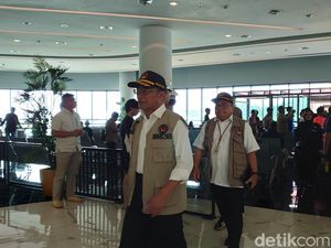 Di Merak Saat Nataru, Menko PMK Minta Waspada Gelombang-Anak Krakatau Di Merak Saat Nataru, Menko PMK Minta Waspada Gelombang-Anak Krakatau