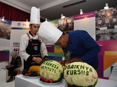 Potret Keseruan Pameran Gelar Karya Anak Kursus 2023, Sandiaga Ikut Tengok