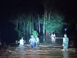 Kronologi Korban Banjir Bungo Hilang, Jatuh dari Perahu Evakuasi