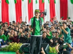 Dukung UMKM dan Anak Muda, Sandiaga Beri Bantuan Bagi Wirausaha di Aceh