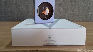 Unboxing Tecno Phantom V Flip 5G, HP Lipat Modis Harga Rp 8 Jutaan