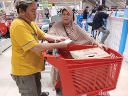 Testimoni Pelanggan Ketagihan Belanja di Transmart Full Day Sale: Murah!