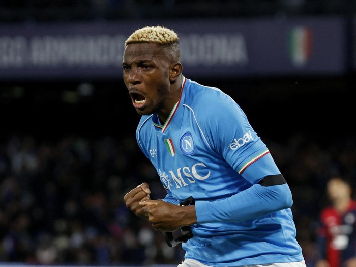 Soccer Football - Serie A - Napoli v Cagliari - Stadio Diego Armando Maradona, Naples, Italy - December 16, 2023 Napoli's Victor Osimhen celebrates scoring their first goal REUTERS/Ciro De Luca