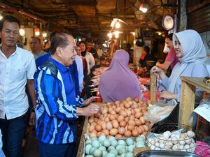 Momen Syarief Hasan Blusukan ke Pasar Cianjur, Serap Keluhan Pedagang