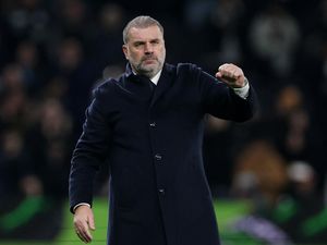 Postecoglou Amuk Suporter yang Minta Tottenham Ngalah Lawan City Postecoglou Amuk Suporter yang Minta Tottenham Ngalah Lawan City