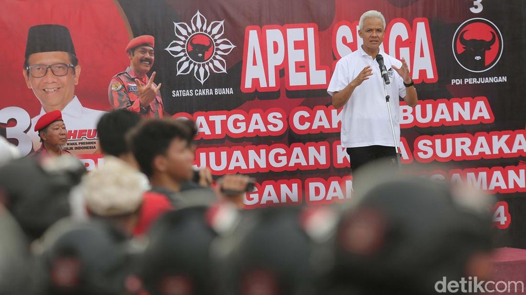 Ganjar Pimpin Apel Satgas PDIP DPC Kota Surakarta