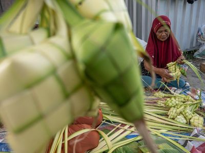 Ketupat Juga Dihidangkan saat Perayaan Natal di Palu
