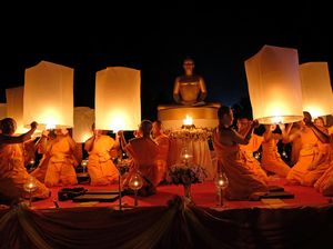Melihat Penerbangan Lampion Perdamaian di Borobudur