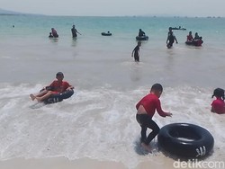 Wisatawan Padati Pantai Lampung saat Libur Nataru, Dominan dari Sumsel