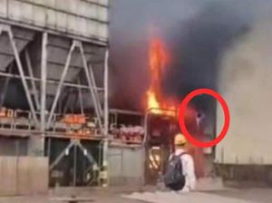 Momen Pekerja Lompat dari Ketinggian Saat Tungku PT ITSS Morowali Meledak Momen Pekerja Lompat dari Ketinggian Saat Tungku PT ITSS Morowali Meledak